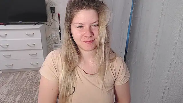 Snapshot of MelissaXKinky chatting on 02-06-25, 02:44 MelissaXKinky online show from 02-06-25, 02:44