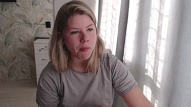 Snapshot of MelissaXKinky chatting on 10-15-25, 06:02 MelissaXKinky online show from 10-15-25, 06:02