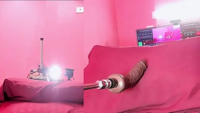 Criistal Thompson online show from 02-10-25, 08:00