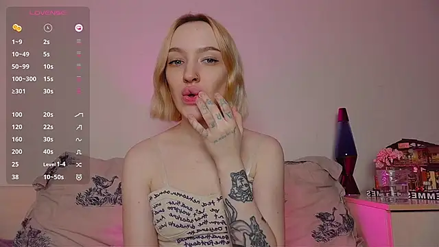 Snapshot of cheryl_mason chatting on 12-09-24, 01:07 cheryl mason online show from 12-09-24, 01:07