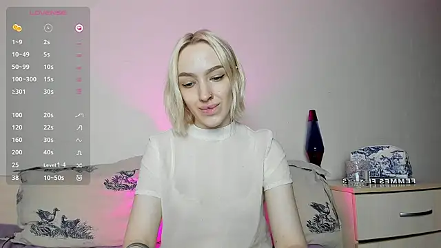 Snapshot of cheryl_mason chatting on 01-17-25, 01:57 cheryl mason online show from 01-17-25, 01:57