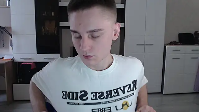 angryzan online show from 01-20-25, 07:36