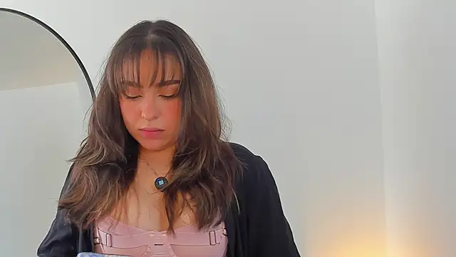 SofiMeza online show from 09-19-25, 01:56