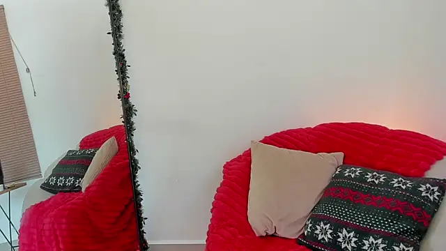 SofiMeza online show from 12-17-25, 04:46