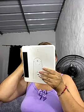 Snapshot of Sofia_Queen17 chatting on 10-01-25, 10:43 Sofia Queen17 online show from 10-01-25, 10:43