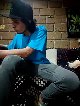 Pitudo20cmm online show from 09-19-25, 06:59