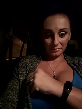 Snapshot of therealbeverlycious chatting on 12-02-24, 08:33 therealbeverlycious online show from 12-02-24, 08:33