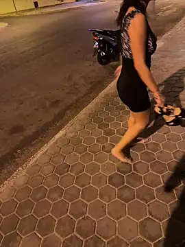 Snapshot of therealbeverlycious chatting on 12-31-24, 11:49 therealbeverlycious online show from 12-31-24, 11:49