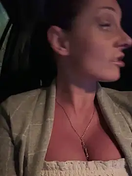 Snapshot of therealbeverlycious chatting on 01-30-25, 09:36 therealbeverlycious online show from 01-30-25, 09:36