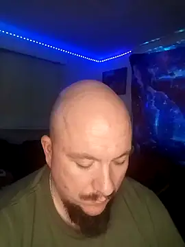 Snapshot of Spunonymous chatting on 01-01-25, 09:07 Spunonymous online show from 01-01-25, 09:07