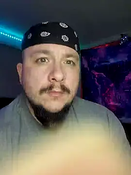 Snapshot of Spunonymous chatting on 01-21-25, 02:22 Spunonymous online show from 01-21-25, 02:22