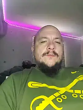 Snapshot of Spunonymous chatting on 01-28-25, 01:49 Spunonymous online show from 01-28-25, 01:49