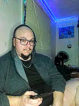 Snapshot of Spunonymous chatting on 02-16-25, 11:27 Spunonymous online show from 02-16-25, 11:27