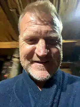 sexycouple109 online show from 10-28-25, 07:38