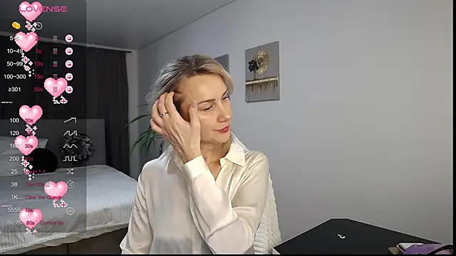 Vanessa Nowak online show from 01-19-25, 03:21