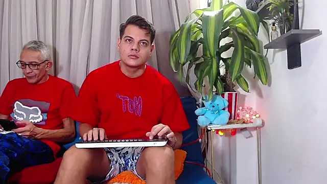 Leon hot X online show from 02-26-26, 07:46