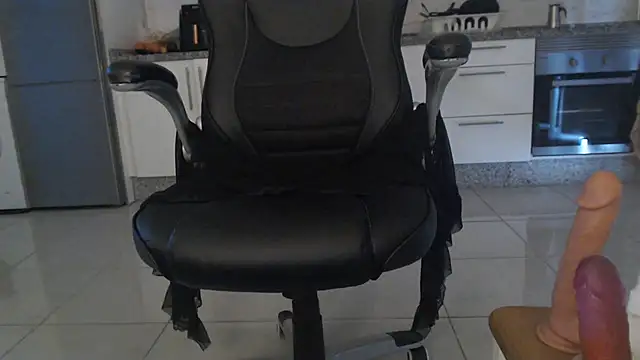 LaraReinaDelSol online show from 12-23-24, 05:11