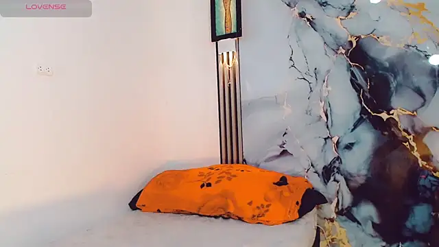 khiara moretti online show from 11-11-25, 11:21