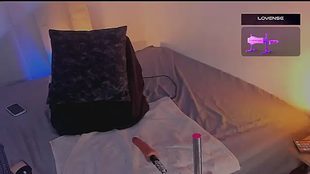 Elizabeth johnson online show from 09-14-25, 08:41