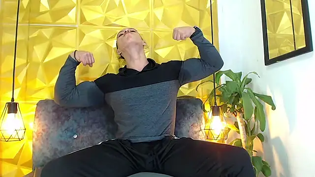 Snapshot of Baxter_Dex chatting on 12-17-24, 04:01 Baxter Dex online show from 12-17-24, 04:01