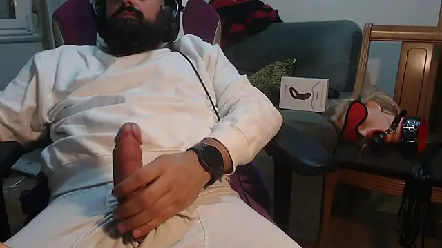 Snapshot of master4subslut chatting on 11-01-25, 03:08 master4subslut online show from 11-01-25, 03:08