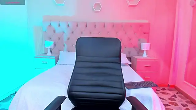 Agathaargent  online show from 10-31-25, 04:02