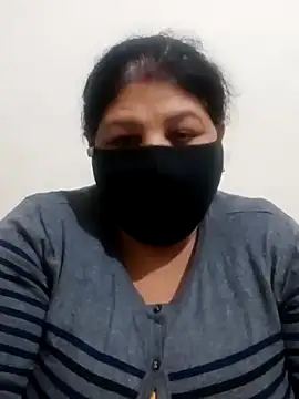 Snapshot of Shoni__ chatting on 12-04-24, 05:44 Shoni online show from 12-04-24, 05:44