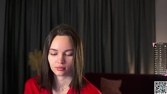 Snapshot of AnneKlint chatting on 12-15-24, 05:13 AnneKlint online show from 12-15-24, 05:13