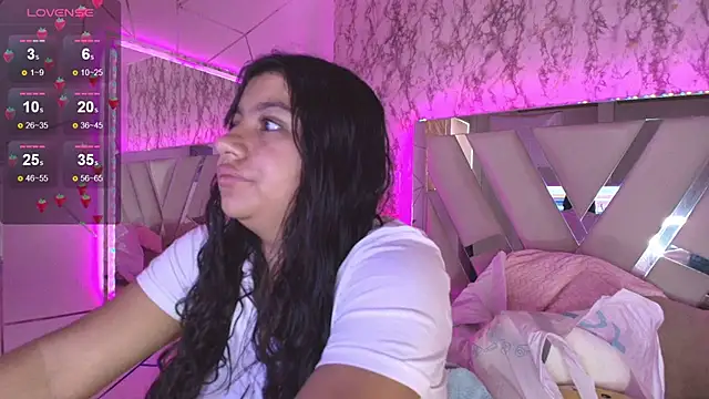 Snapshot of Miaa_Smiith1 chatting on 12-09-24, 11:36 Miaa Smiith1 online show from 12-09-24, 11:36