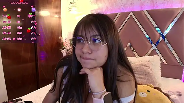 Snapshot of Miaa_Smiith1 chatting on 01-31-25, 02:37 Miaa Smiith1 online show from 01-31-25, 02:37