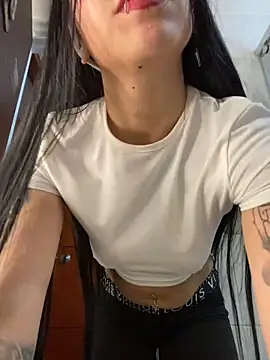 Snapshot of Bunny_sexy01 chatting on 01-27-25, 01:48 Bunny sexy01 online show from 01-27-25, 01:48