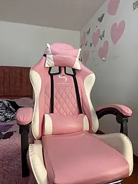 Snapshot of Bunny_sexy01 chatting on 10-17-25, 01:42 Bunny sexy01 online show from 10-17-25, 01:42