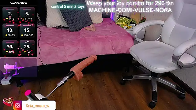 Snapshot of Moon_Water__ chatting on 03-17-25, 02:45 Moon Water online show from 03-17-25, 02:45