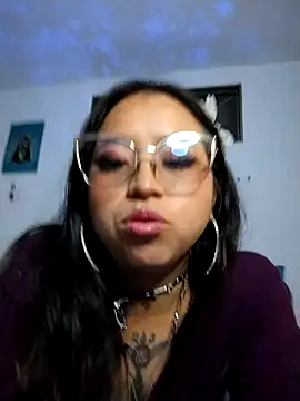 Snapshot of Moon_Water__ chatting on 11-14-25, 03:44 Moon Water online show from 11-14-25, 03:44