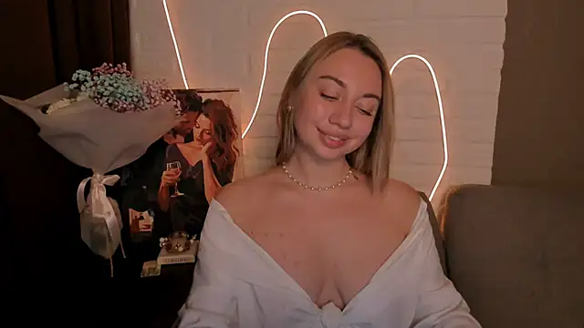 DanielaWisse online show from 12-17-24, 12:23