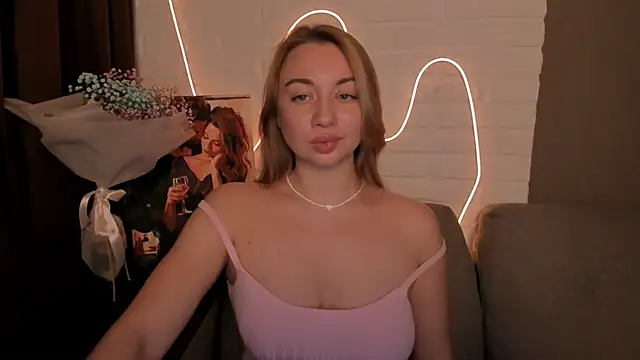 DanielaWisse online show from 12-18-24, 08:47