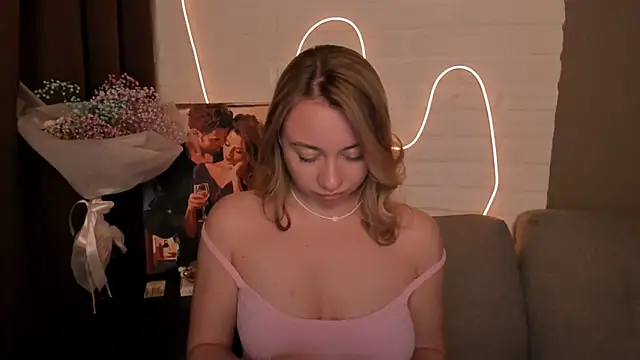 DanielaWisse online show from 12-21-24, 04:41