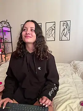 Megan Rodrigo online show from 11-11-25, 07:14