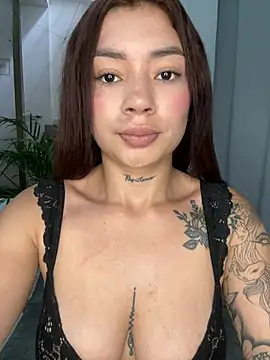 Snapshot of Roxanne_08 chatting on 01-03-25, 12:08 Roxanne 08 online show from 01-03-25, 12:08