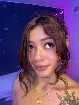 Snapshot of Roxanne_08 chatting on 02-16-25, 09:59 Roxanne 08 online show from 02-16-25, 09:59