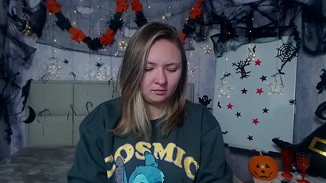 SallyVerda online show from 10-22-25, 05:13