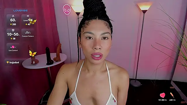 Snapshot of Dayanna_tecca chatting on 03-11-25, 11:04 Dayanna tecca online show from 03-11-25, 11:04