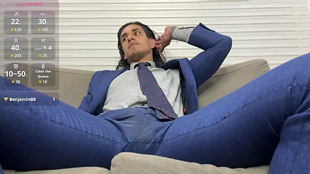 Tom blunt96 online show from 02-13-25, 08:03