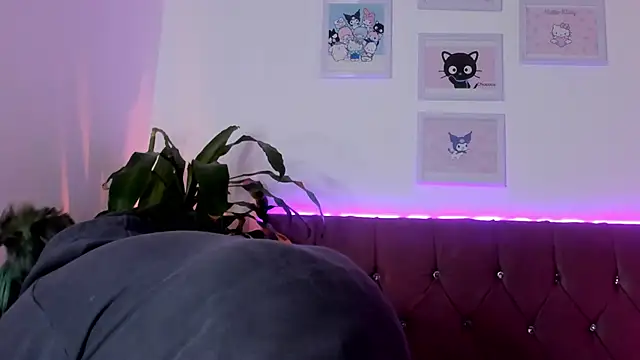 lucky-leah online show from 02-14-25, 03:11