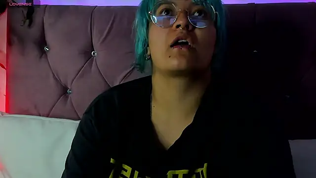 lucky-leah online show from 02-26-25, 03:21