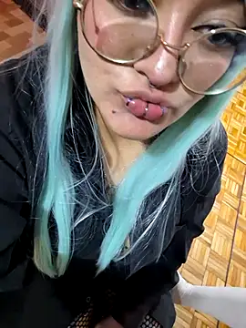 lucky-leah online show from 10-05-25, 06:12