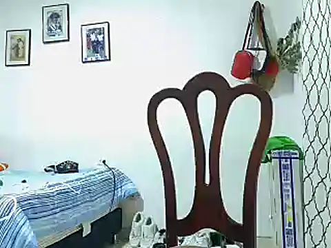 Snapshot of andrews2399 chatting on 01-04-25, 01:21 andrews2399 online show from 01-04-25, 01:21