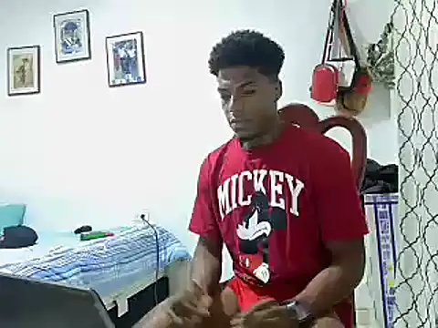 Snapshot of andrews2399 chatting on 01-05-25, 07:17 andrews2399 online show from 01-05-25, 07:17