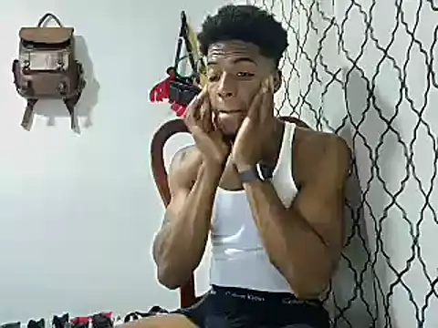 Snapshot of andrews2399 chatting on 01-15-25, 02:17 andrews2399 online show from 01-15-25, 02:17