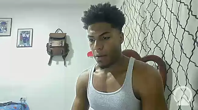 Snapshot of andrews2399 chatting on 01-16-25, 01:27 andrews2399 online show from 01-16-25, 01:27